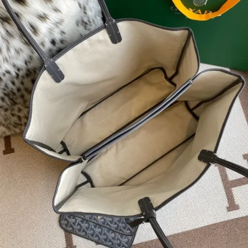 Goyard Belvedere PM Signature Canvas Crossbody Messenger - Image 5