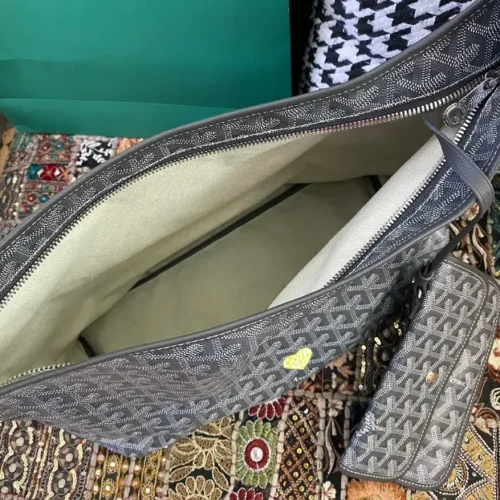 Goyard Saint Louis PM Reversible Tote Bag - Image 5