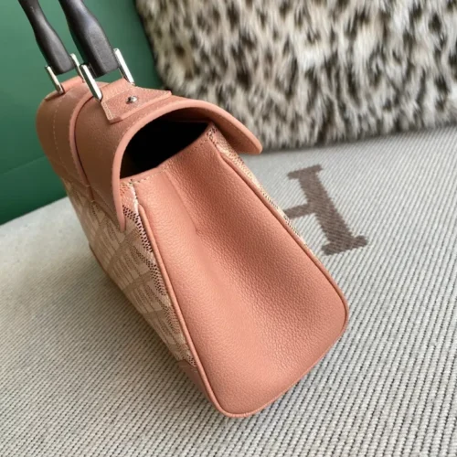 Goyard Cassette Structured Flap Crossbody - Image 4