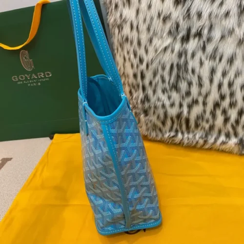 Goyard Chevron Heritage Canvas Messenger - Image 5
