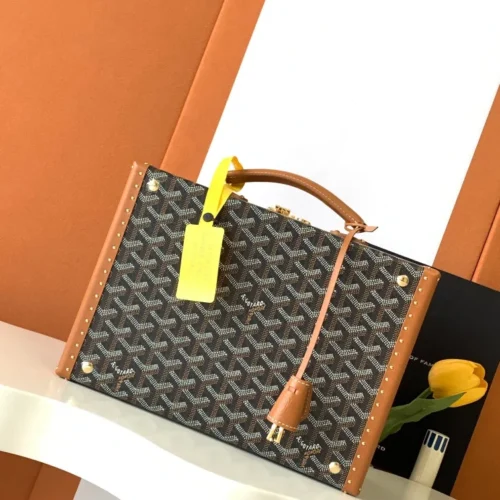 Goyard Saigon PM Chevron Canvas Heritage Trunk Handbag - Image 2