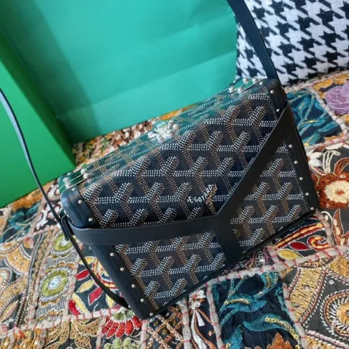Goyard Signature Cap-Vert Essential Crossbody - Image 3