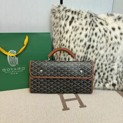 Goyard Elegant Belvedere City Signature Messenger - Image 5
