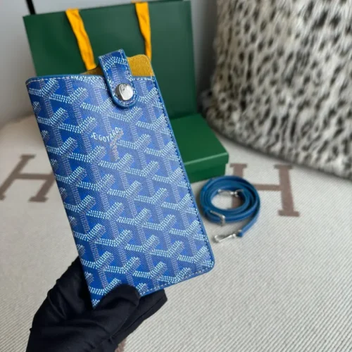 Goyard Cap-Vert Signature Chevron Crossbody - Image 5