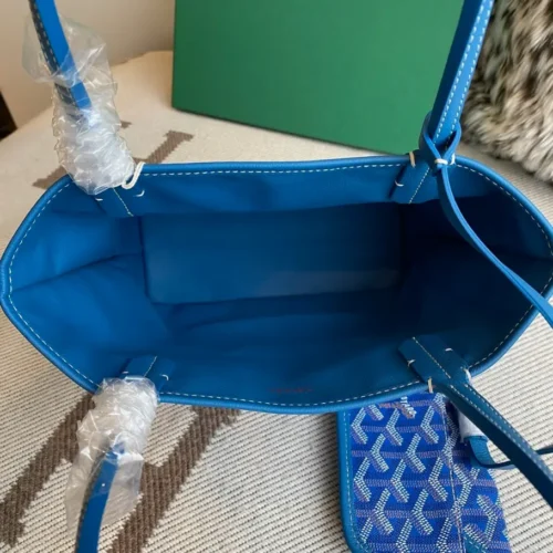 Goyard Prestige Paris Chevron Messenger - Image 3